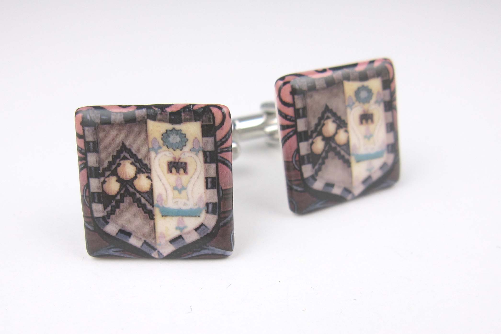 View Gonville and Caius College crest cufflinks